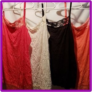 🔸️(4) Camisoles🔸️